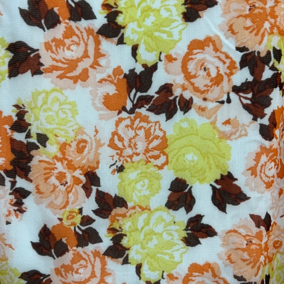 Summer Roses Top - Picture 5 of 6